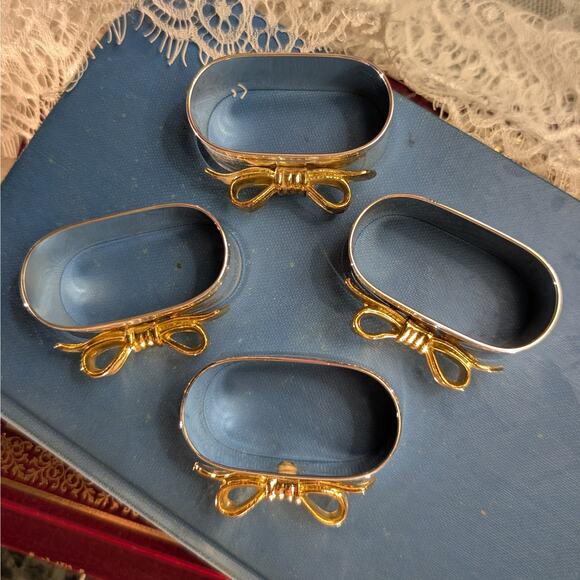Set of 4 Elegant Silver Plated Oval Napkin Rings w/ Gold Plated Bows-Great Gift! - Picture 3 of 7